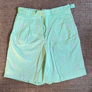 Fun vintage Lilly Pulitzer golf motif shorts!  Size 6